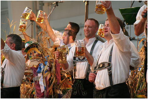 men drinking beer