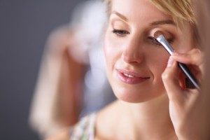 Spring Skin: Natural Makeup That’s Good For You
