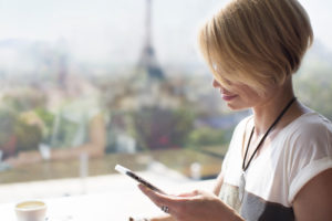 4 Ways to Stay in Touch While You're on Vacation